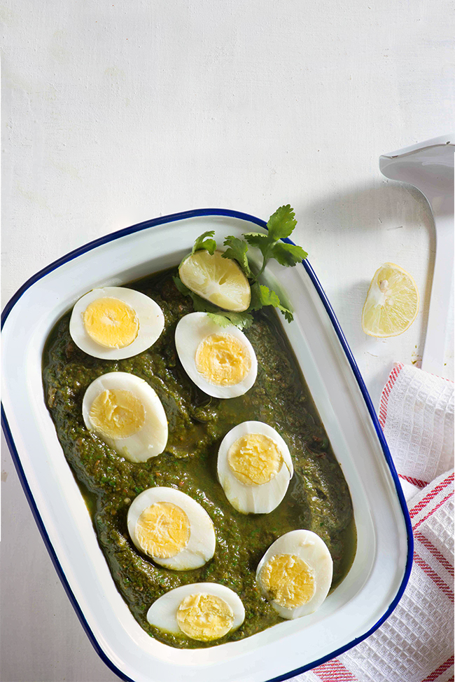 Saag Anda Curry, rustic, spicy and hearty winter curry cooked using mustard greens (sarson ka saag) and spinach (palak). Just perfect winter dish made with greens and eggs to scoop up with your bread