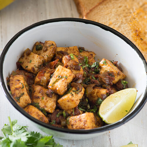 Tawa Paneer recipe which is easy to make tastes delicious and can be made in 20 Minutes. Tawa Paneer dry recipe as the name suggests is made on Tawa/tava which is a griddle with a slight concave surface in the middle.