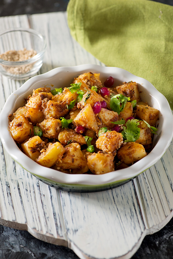 Masala Aloo recipe is a spicy potato recipe with a generous amount of masala and makes a perfect side dish for a dal or gravy dish. One of most tasty and easy potato dish for any Indian meal.