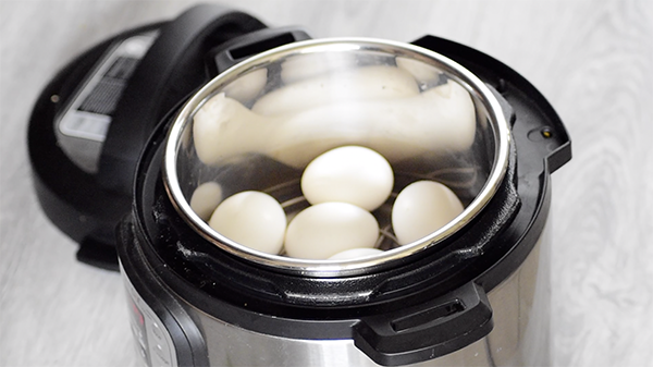 how to make instant pot hard boiled eggs