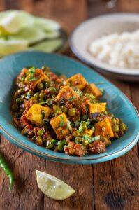 matar paneer