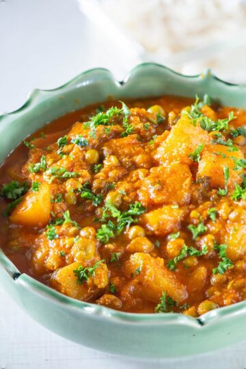 Instant Pot Aloo Matar - My Tasty Curry