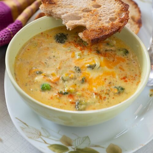 Instant pot Broccoli Cheddar Soup