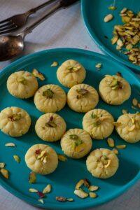 Instant peda with milk powder