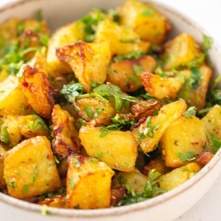 Delicious And Spicy Authentic Batata Harra Recipe My Tasty Curry delicious-and-spicy-authentic-batata-harra-recipe-my-tasty-curry