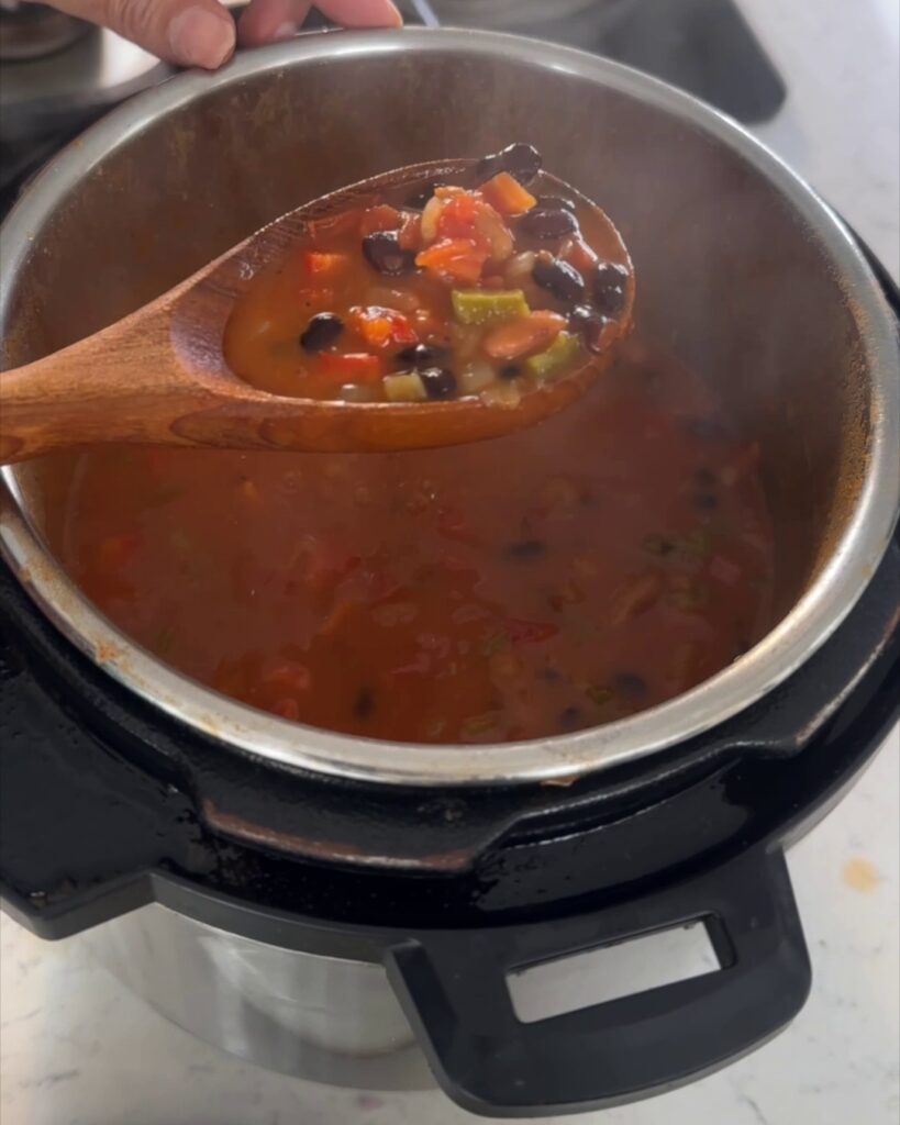 vegetarian chili in instant pot